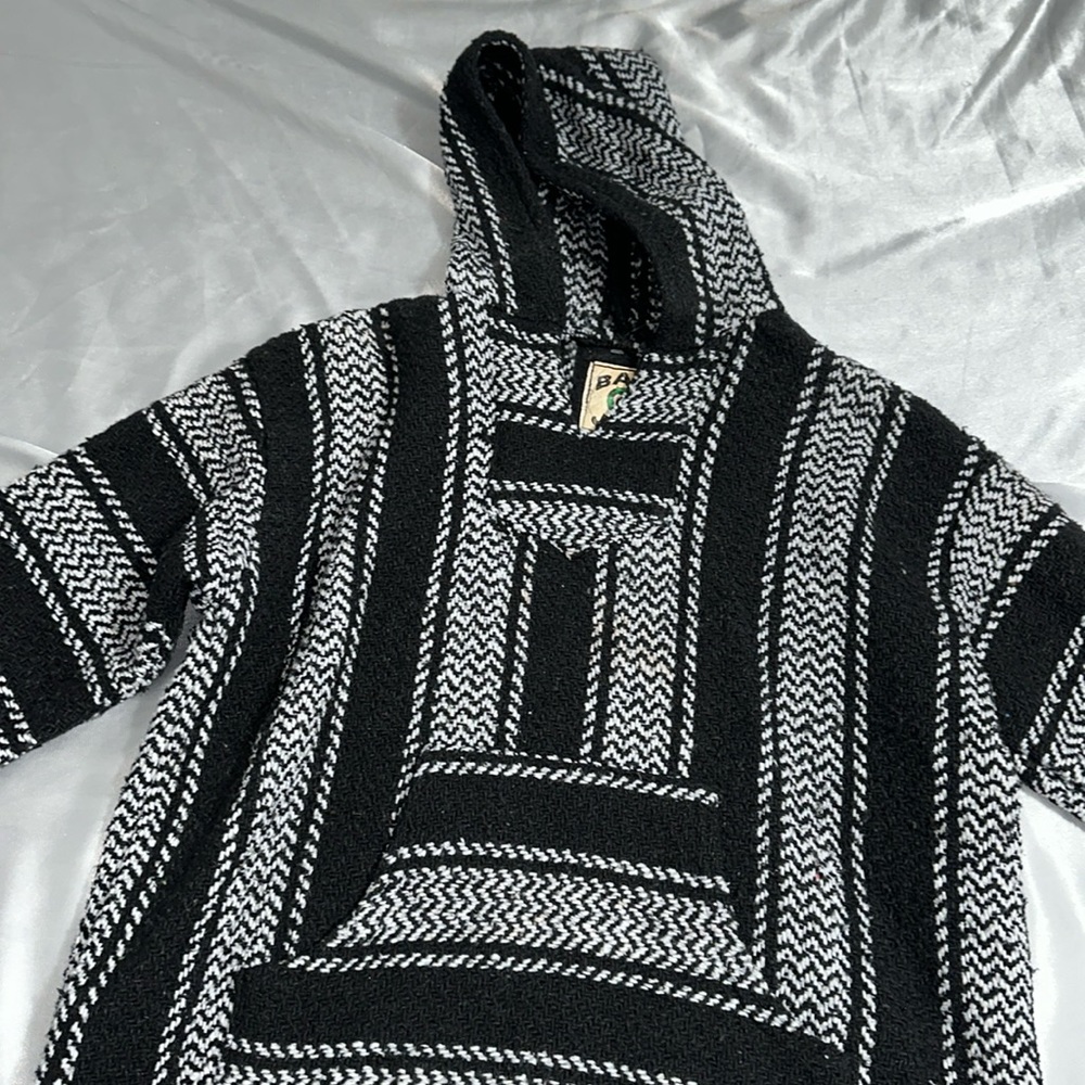 PONCHO BLACK